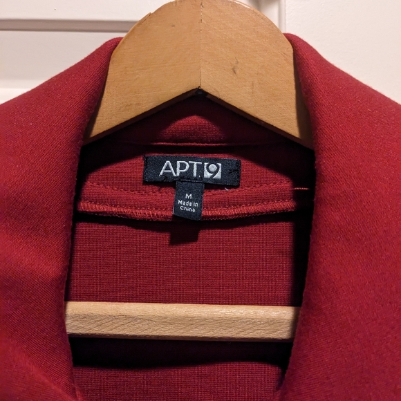 Ruffled jacket - Picture 2 of 3